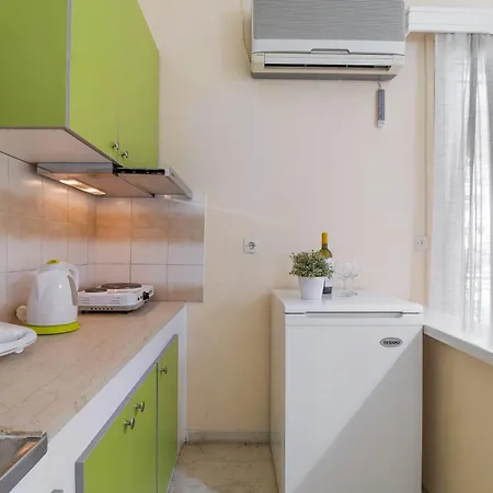 Tasoula With Mountain View نِكيانا